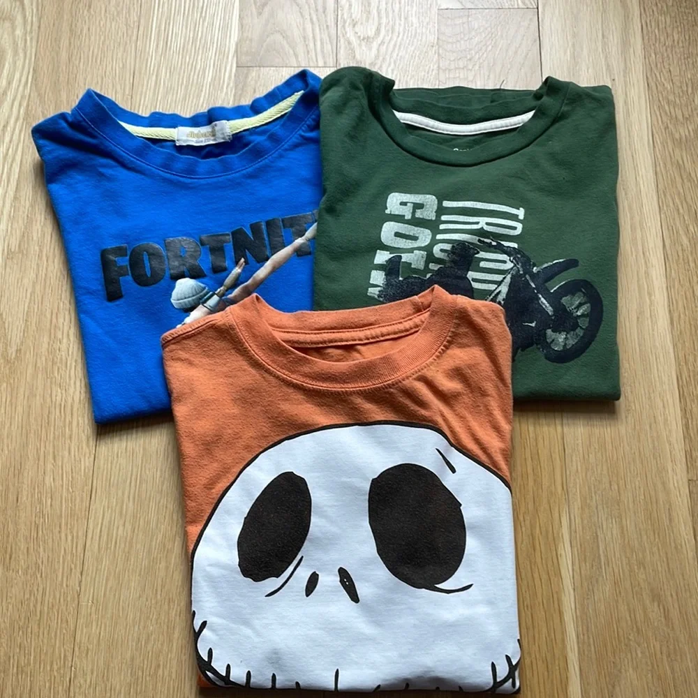 GAP Kids & FORTNITE T-Shirt Bundle - size small & medium